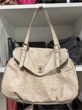 Marc Jacobs Cream Ostrich-Texture Shoulder Bag with Turn-Lock